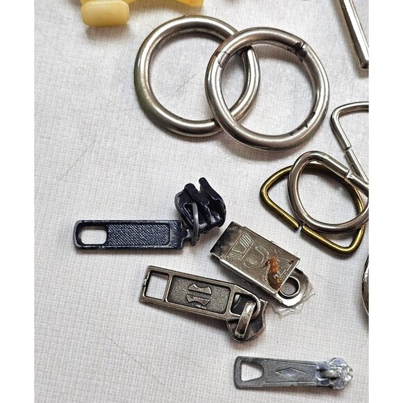 Assorted Vintage Buckles Zippers & Hardware Set For Crafting & Sewing - Picture 6 of 14